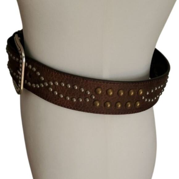 Ariat Western Brown Pebbled Leather Belt Metal Stud Accents 28/70 Silver Buckle - Picture 3 of 14